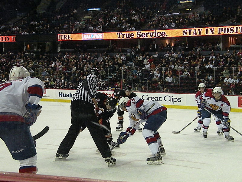 English:   Western Hockey League action between the Calgary Hitmen and Edmonton Oil Kings.