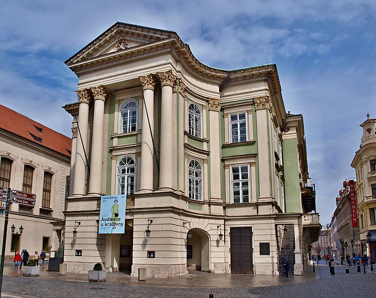 Čeština:  Stavovské divadlo v Praze