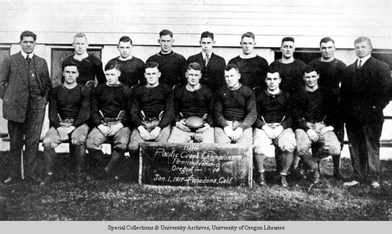English:   University of Oregon football team, with head coach Hugo Bezdek on the right. This team was the Pacific Coast Conference champions and defeated the University of Pennsylvania in the Rose Bowl on January 1, 1917.