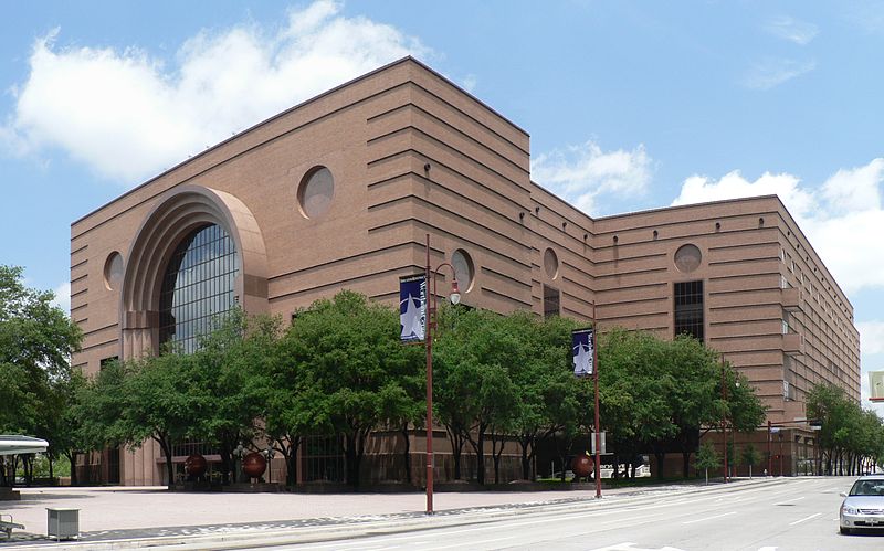 English:   Wortham Theater Center in the Theater District of Downtown Houston
Wortham Center