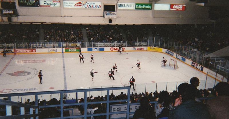 English:   A Senators intra-squad game from the 1994-95 NHL Super Skills competition held at the Ottawa Civic Centre in November 1994. This was Radek Bonk's first appearance in Senators' uniform.
